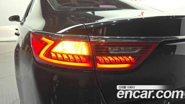 Kia K7 2016 — photo 9