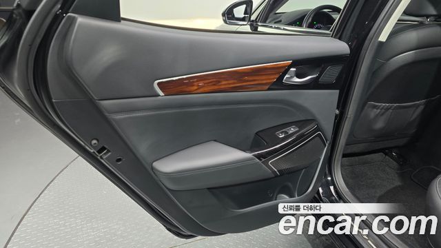 Kia K7 2016 — photo 15