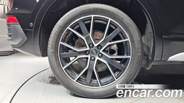 Audi Q5 2021 — photo 5