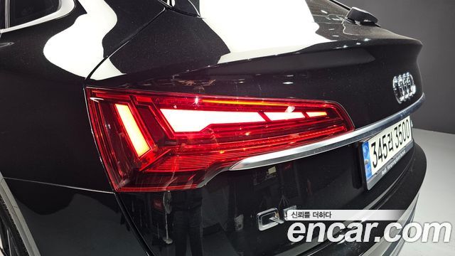 Audi Q5 2021 — photo 9