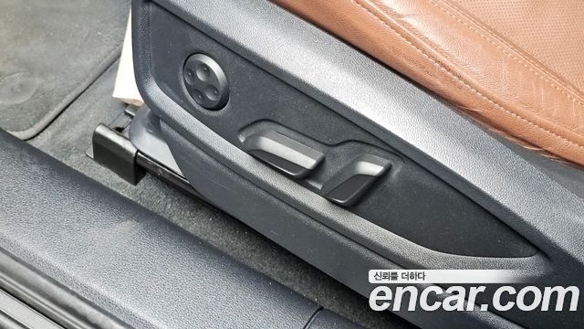 Audi Q5 2021 — photo 32