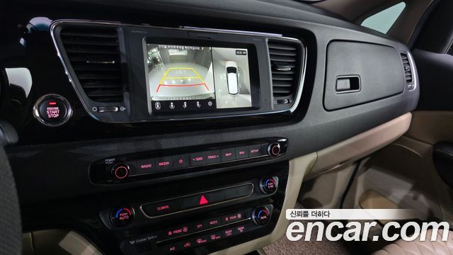 Kia Canival 2019 — photo 21