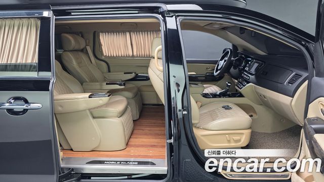 Kia Canival 2019 — photo 16