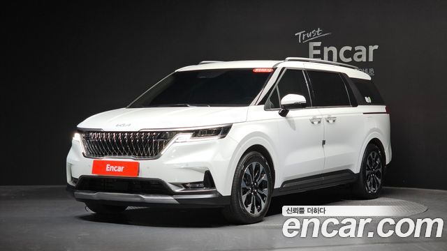 Kia Canival 2023 — photo 1