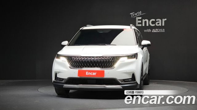 Kia Canival 2023 — photo 3