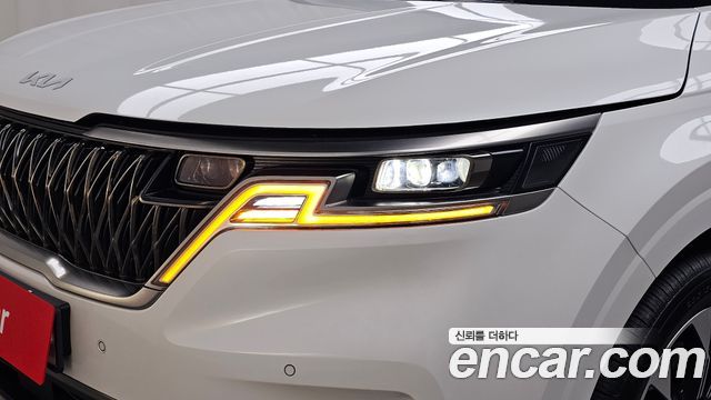 Kia Canival 2023 — photo 8