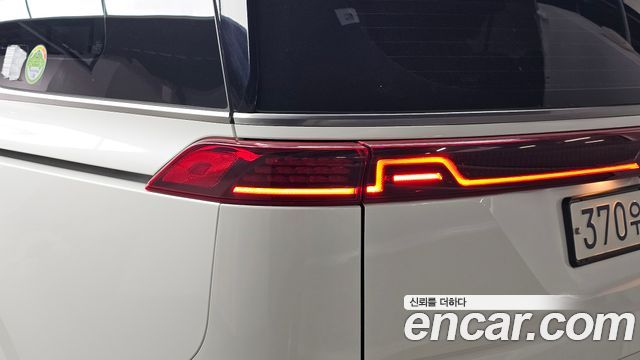 Kia Canival 2023 — photo 9