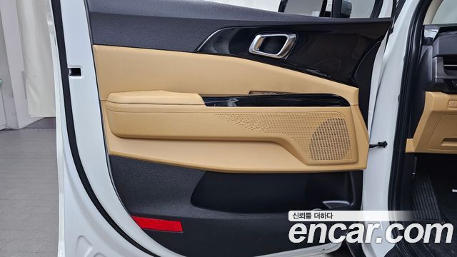 Kia Canival 2023 — photo 14