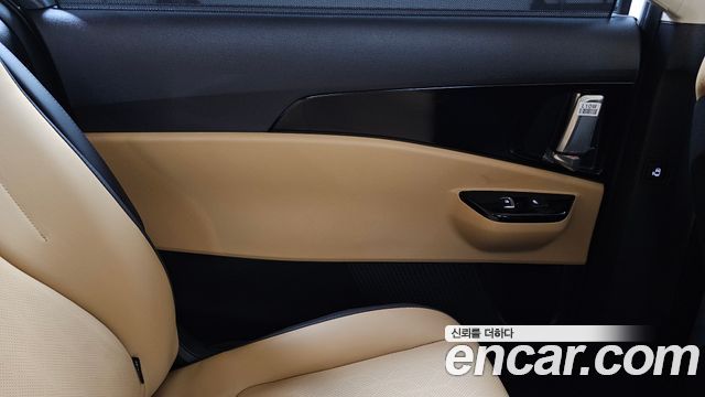 Kia Canival 2023 — photo 15
