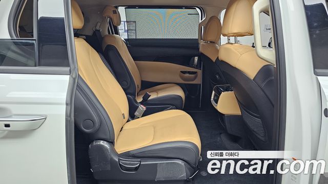 Kia Canival 2023 — photo 16