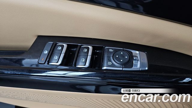 Kia Canival 2023 — photo 28