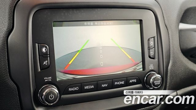 Jeep Renegade 2017 — photo 21
