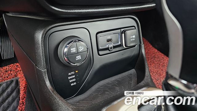 Jeep Renegade 2017 — photo 24