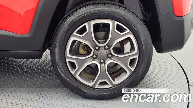 Jeep Renegade 2017 — photo 7