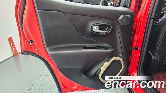 Jeep Renegade 2017 — photo 15