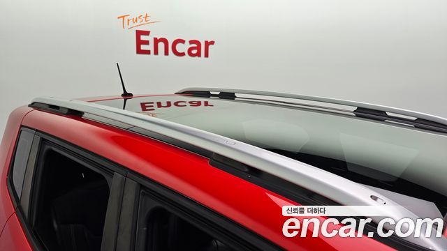 Jeep Renegade 2017 — photo 32