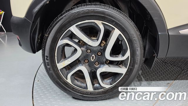 Renault Korea QM3 2016 — photo 5