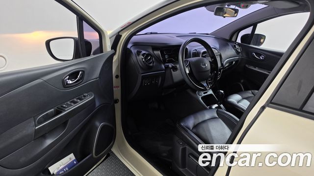 Renault Korea QM3 2016 — photo 10