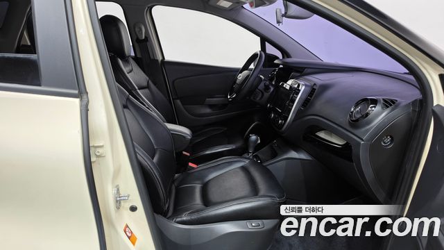 Renault Korea QM3 2016 — photo 11