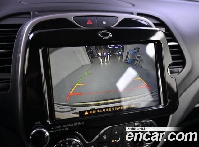 Renault Korea QM3 2016 — photo 16
