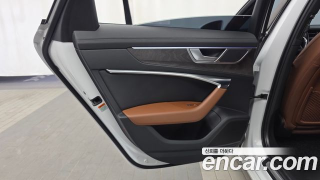 Audi A6 2023 — photo 15