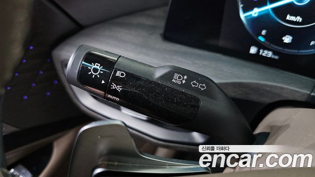 Kia K8 2022 — photo 35