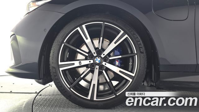 BMW 5-Series 2025 — photo 5