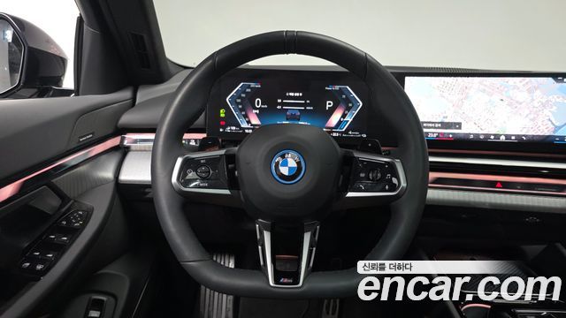 BMW 5-Series 2025 — photo 19
