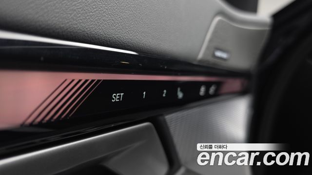 BMW 5-Series 2025 — photo 32