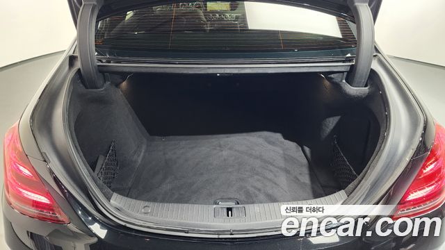 Mercedes-Benz S-Class 2019 — photo 18