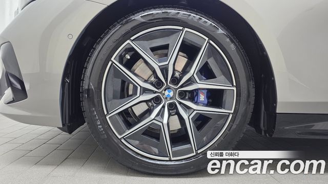 BMW 5-Series 2025 — photo 5