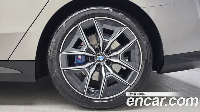 BMW 5-Series 2025 — photo 7