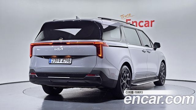 Kia Canival 2024 — photo 2