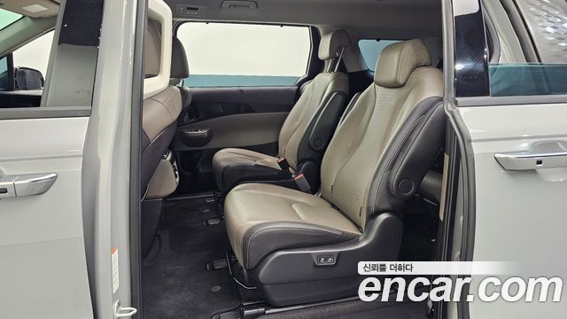 Kia Canival 2024 — photo 18