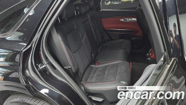 Genesis GV70 2024 — photo 17