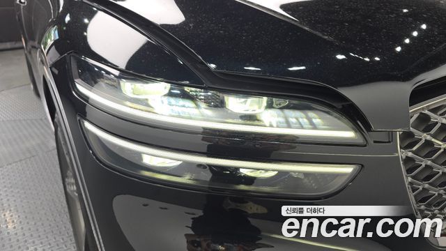 Genesis GV70 2024 — photo 8