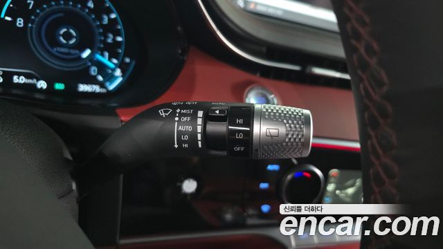 Genesis GV70 2024 — photo 28
