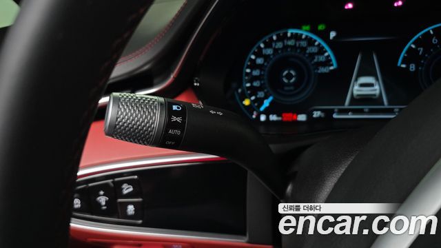 Genesis GV70 2024 — photo 29