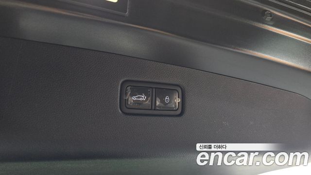 Genesis GV70 2024 — photo 31