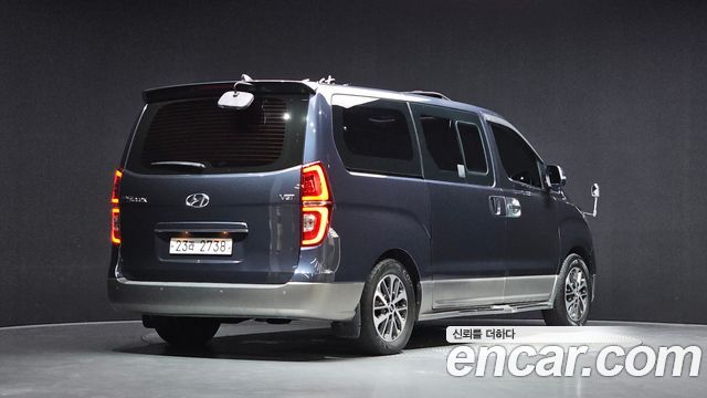 Hyundai Starex 2019 — photo 2