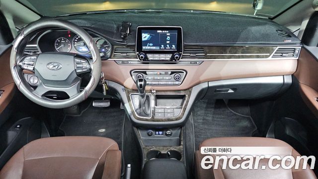 Hyundai Starex 2019 — photo 7