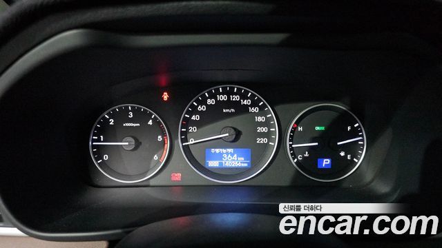 Hyundai Starex 2019 — photo 8