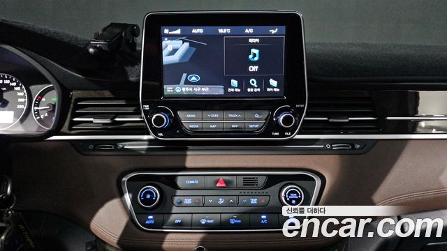 Hyundai Starex 2019 — photo 12