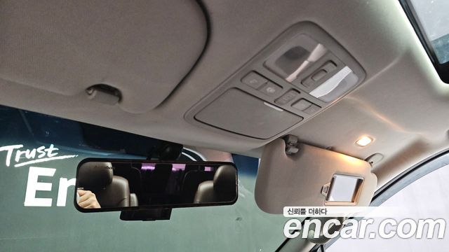 Hyundai Starex 2019 — photo 16