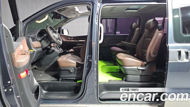 Hyundai Starex 2019 — photo 17