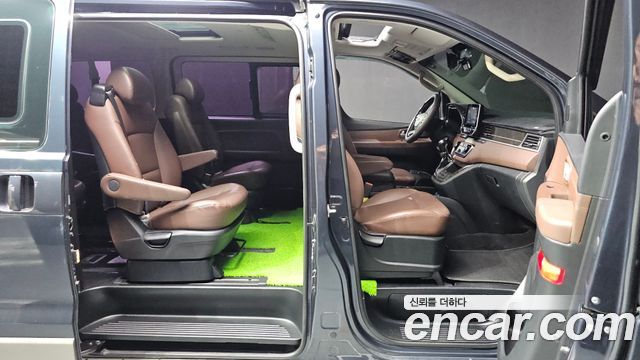Hyundai Starex 2019 — photo 19