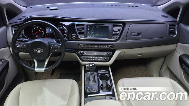 Kia Canival 2016 — photo 7