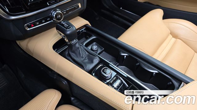 Volvo S90 2019 — photo 12