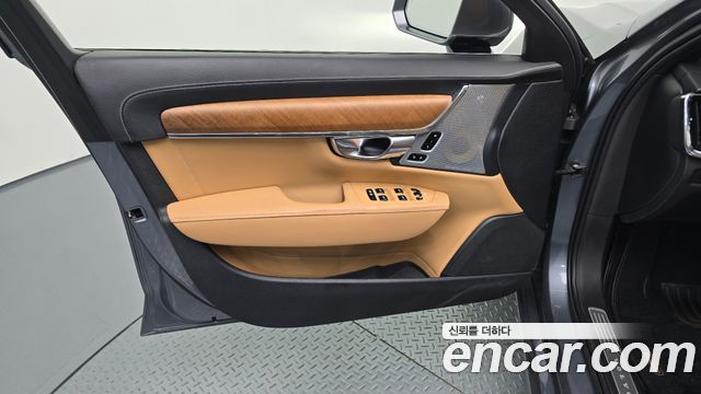 Volvo S90 2019 — photo 14