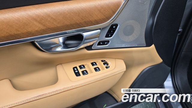 Volvo S90 2019 — photo 28